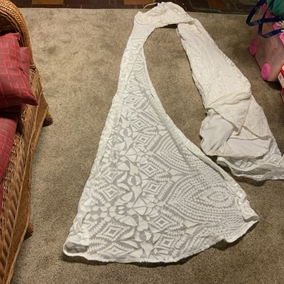 Dress - Picture 3 of 16